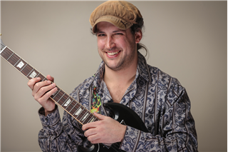 1-A Teen Guitar (ages 15-18)