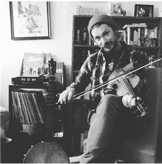 2-B Clawhammer Banjo