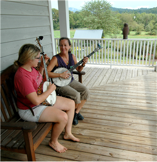 Playing and Singing Appalachian Style