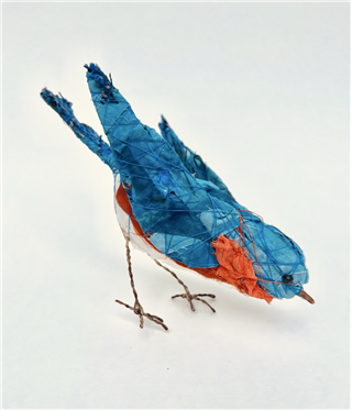 Wrapping Wild–Making Animals Out of Recycled Materials