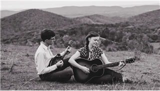 Early Country Harmony Singing & Playing (Holiday in the Mountains)