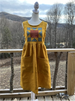 Homestead Pinafore