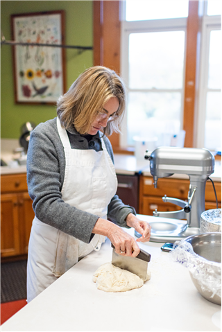Simply Sourdough–Holiday Edition (Holiday in the Mountains)